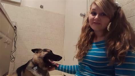 Hot teen girl fuck a dog